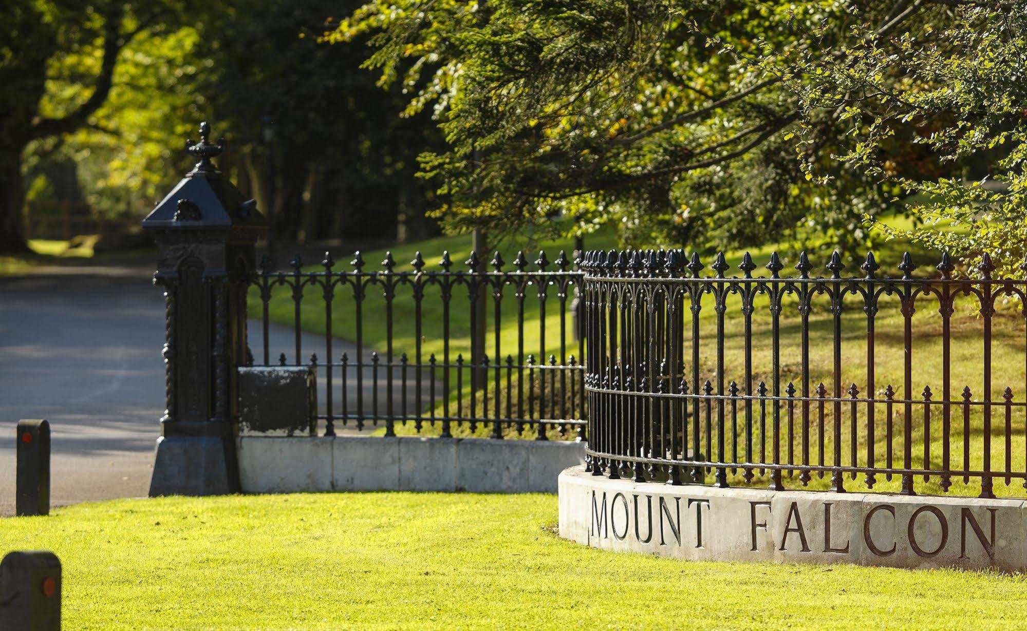 Mount Falcon Estate Hotel 4*